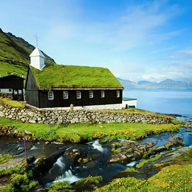 Faroes grass roofs
